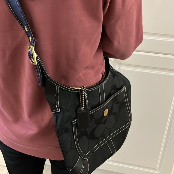 Vintage Coach Black and Gold Cross Body Bag - Picture 10 of 11